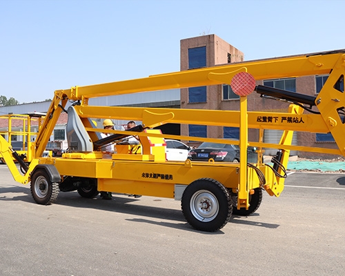 高空作業(yè)車